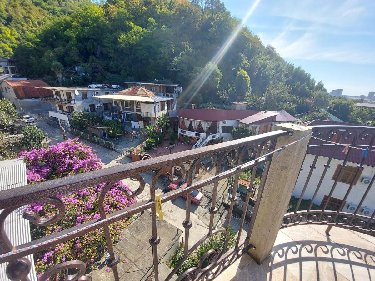 Гостевой Дом София 400 М До Моря Gagra Esterno foto