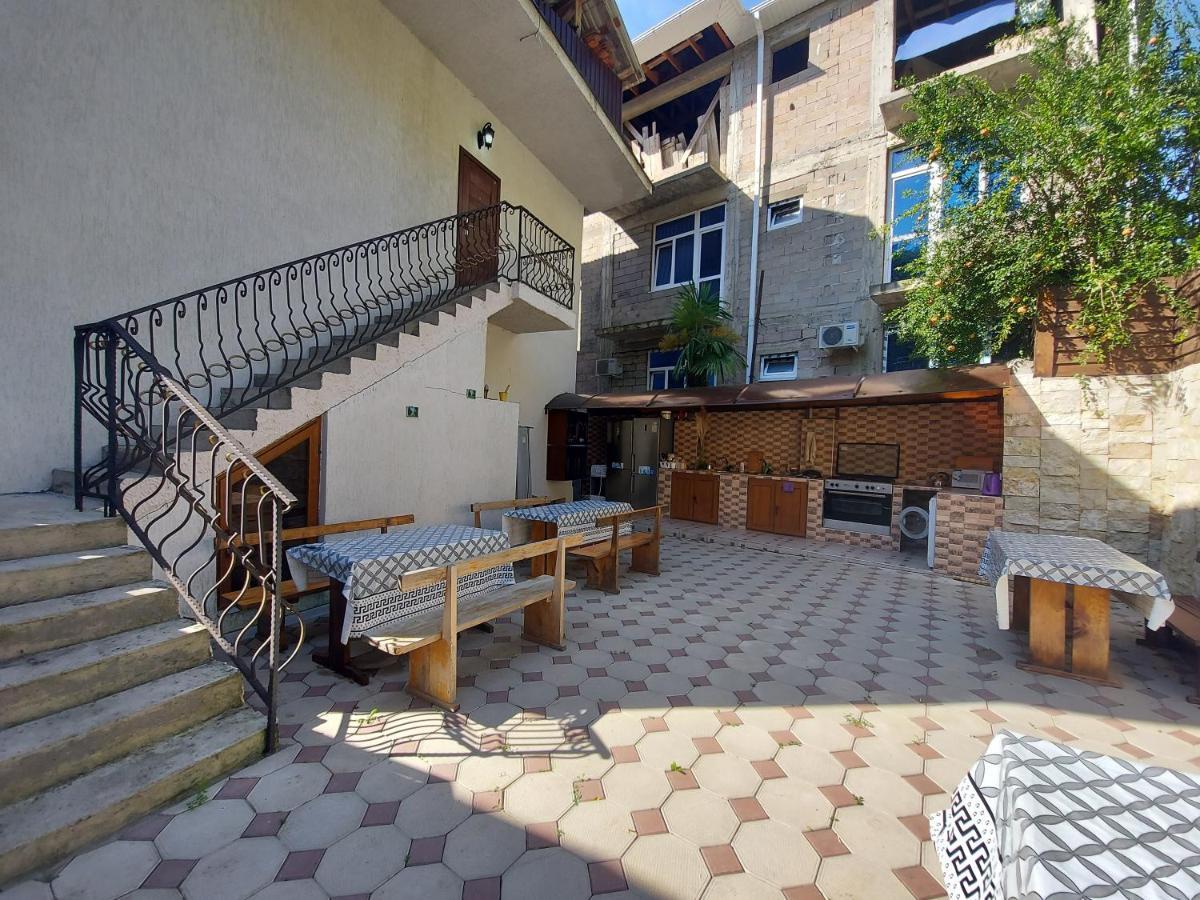 Гостевой Дом София 400 М До Моря Gagra Esterno foto