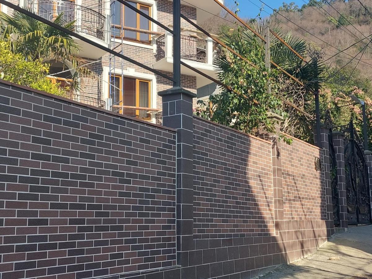 Гостевой Дом София 400 М До Моря Gagra Esterno foto