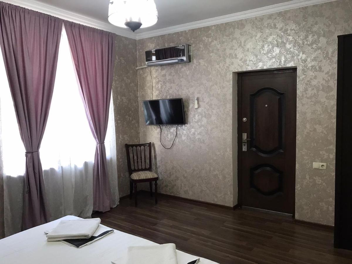 Гостевой Дом София 400 М До Моря Gagra Esterno foto