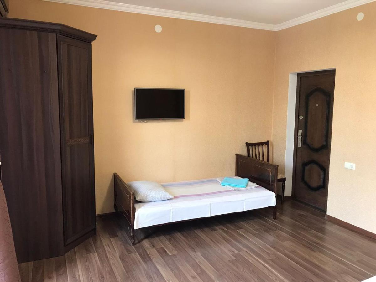 Гостевой Дом София 400 М До Моря Gagra Esterno foto