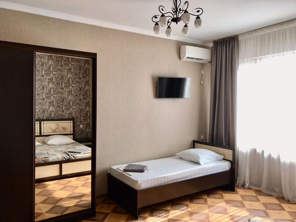 Гостевой Дом София 400 М До Моря Gagra Esterno foto