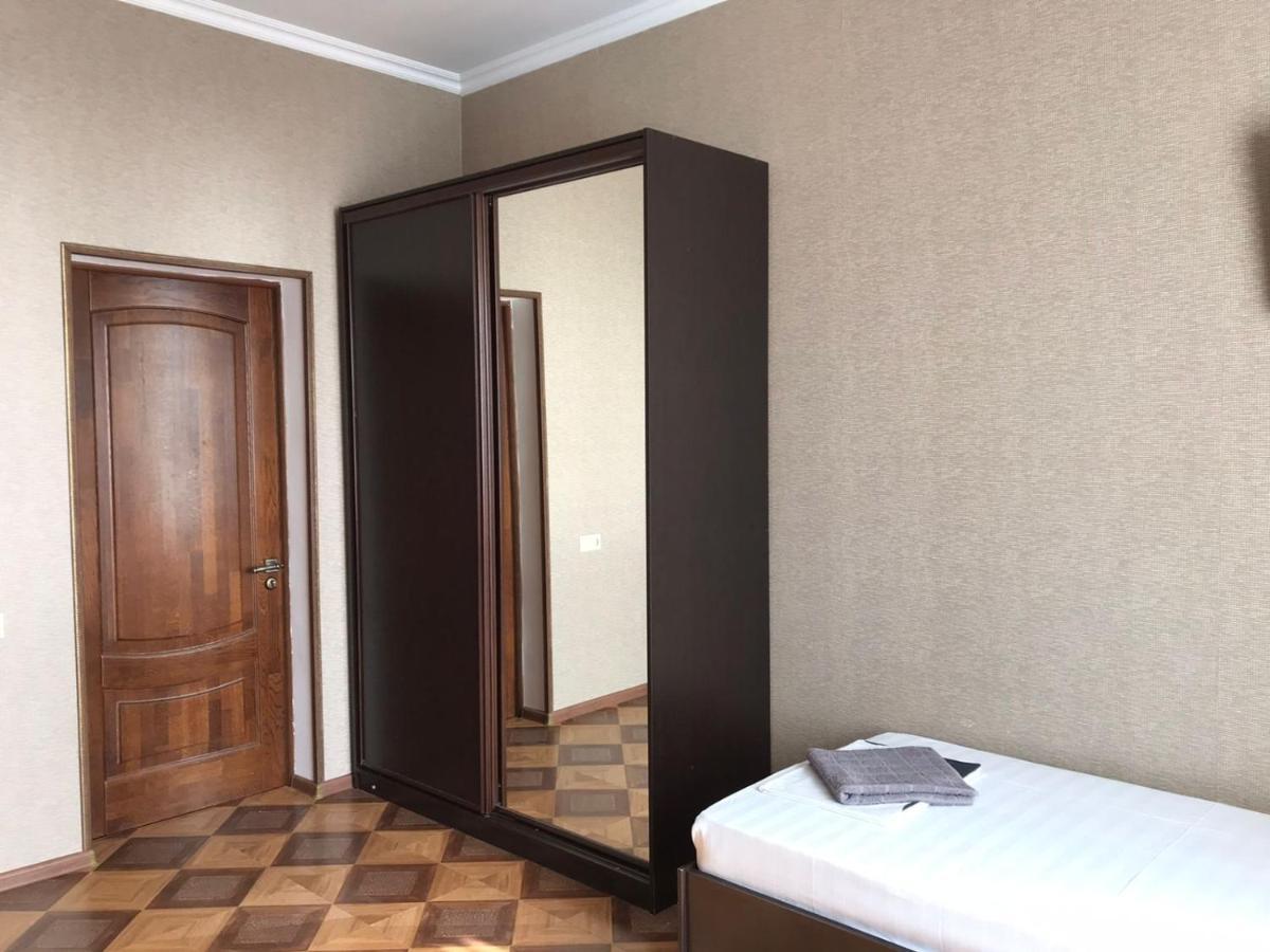 Гостевой Дом София 400 М До Моря Gagra Esterno foto